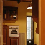 Konukevi Casa Caracciolo 4*