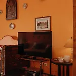 Konukevi Casa Caracciolo 4*