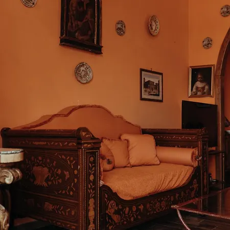 Casa Caracciolo *